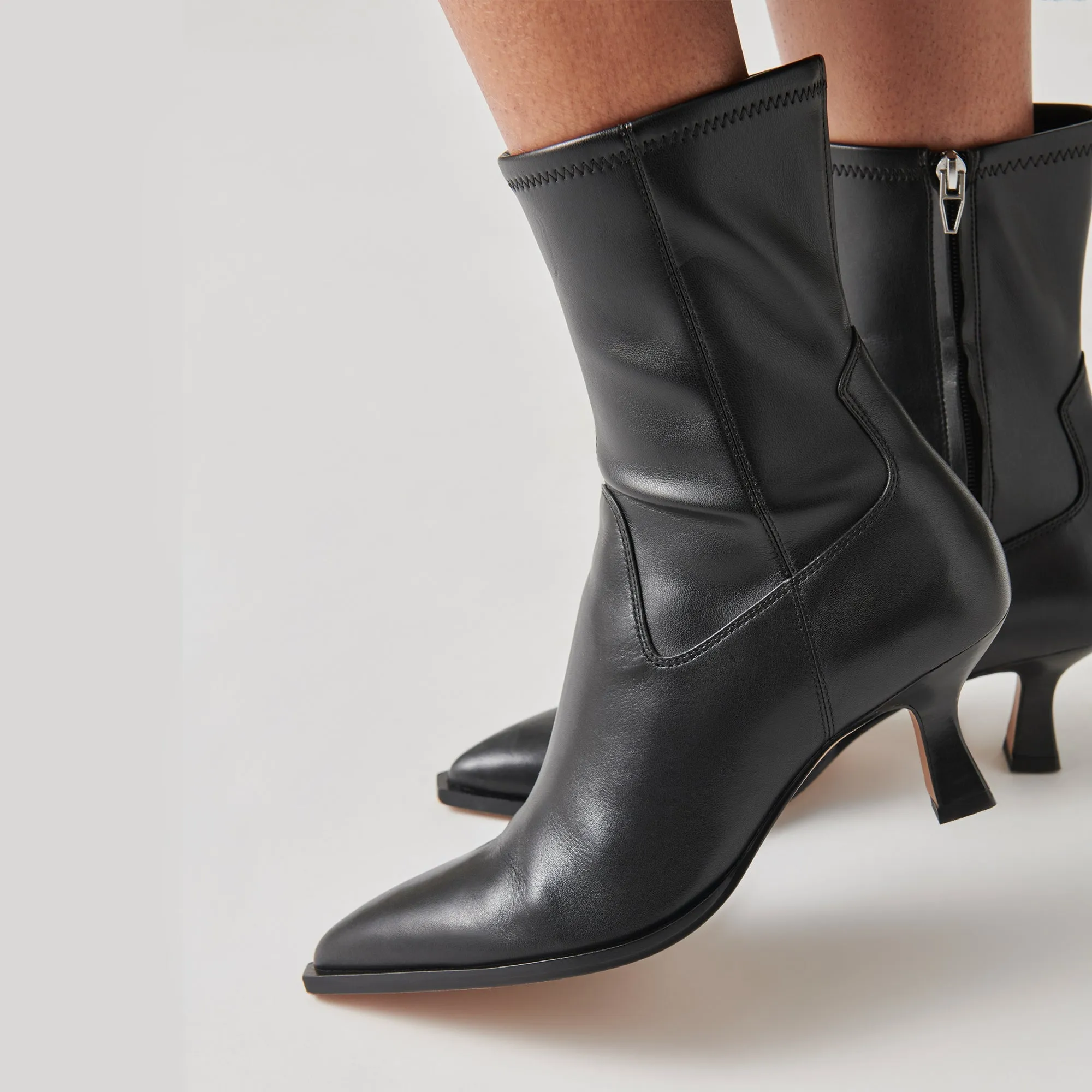 ARYA BOOTS BLACK LEATHER - re:vita