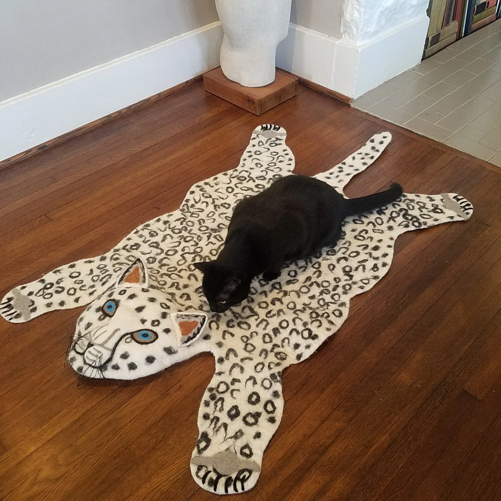 Sammy the Snow Leopard Rug